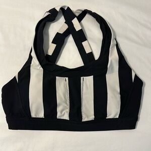 Lululemon rack pack sports bra in black and white stripe - size 6